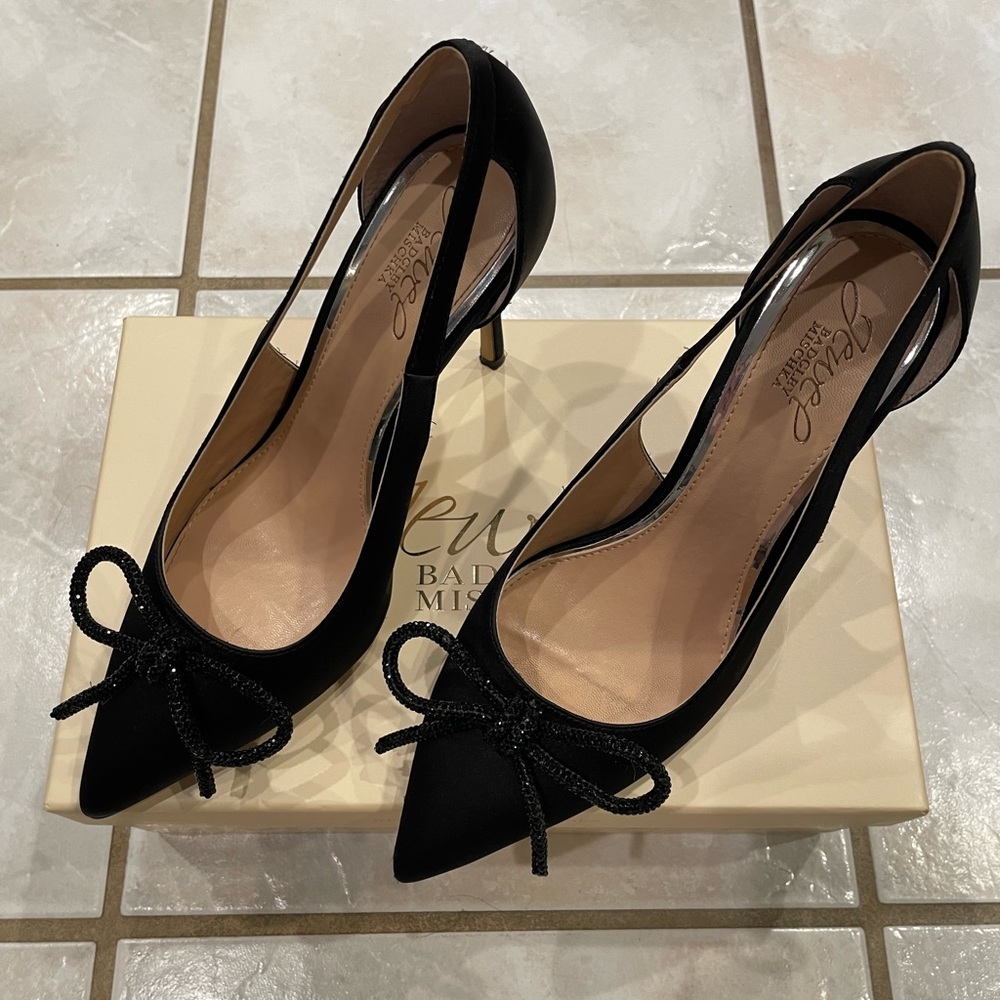 Jewel by Badgley Mischka - Black Size 8 heel
